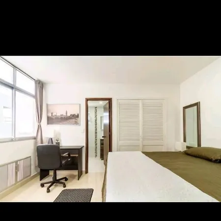 El Laguito Apartment